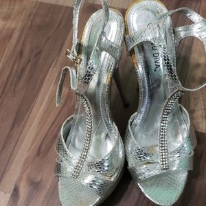 Size 9 Wild Diva heels